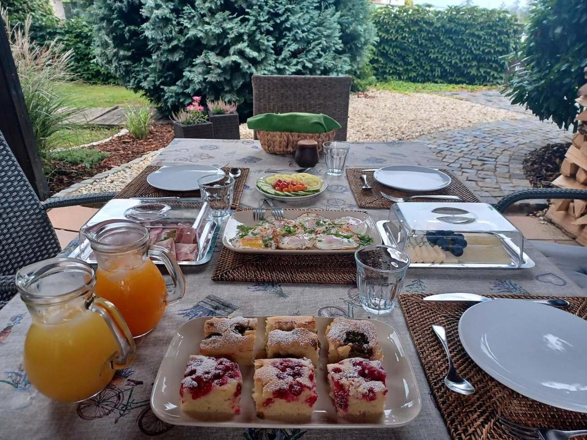 Ubytovani V Soukromi Na Sadove 906 - Valtice Exteriör bild