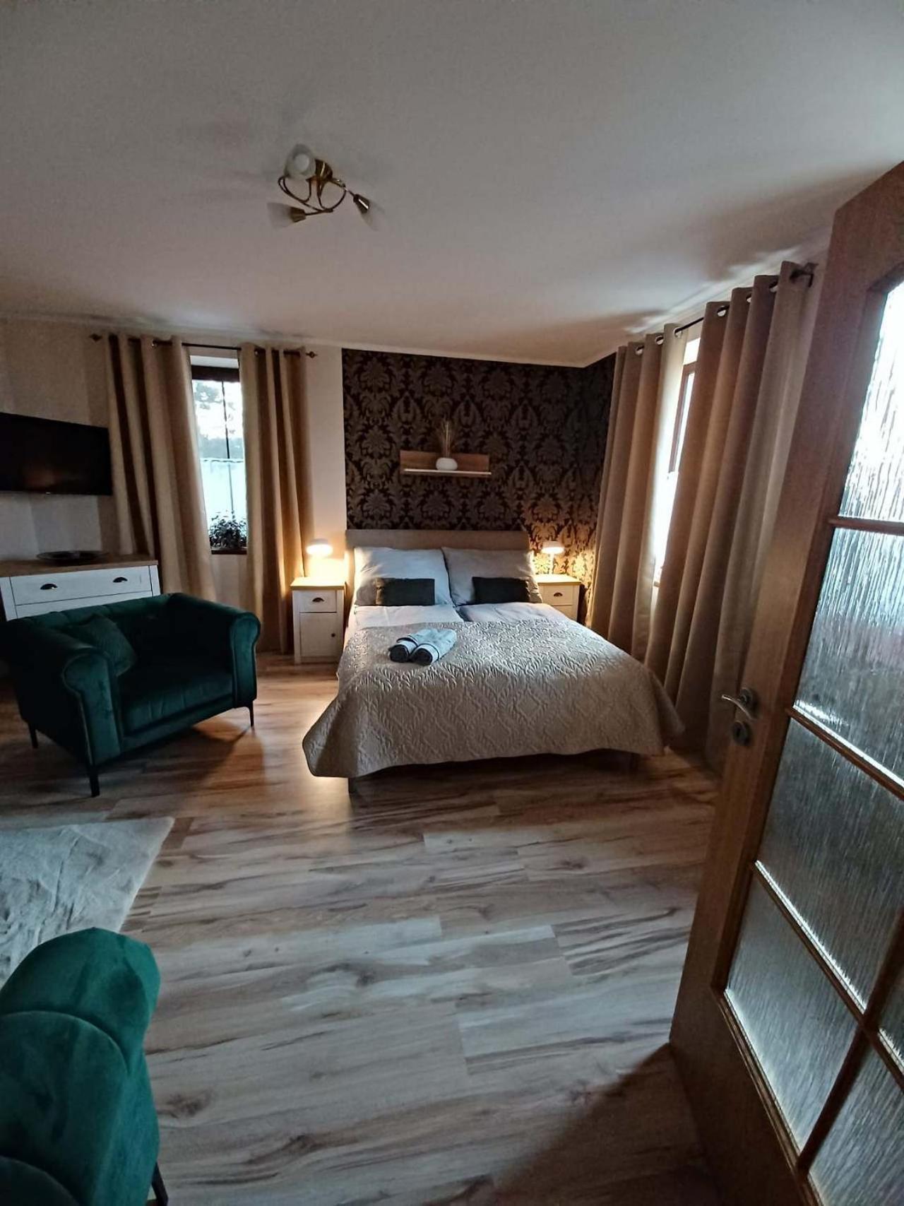 Ubytovani V Soukromi Na Sadove 906 - Valtice Exteriör bild